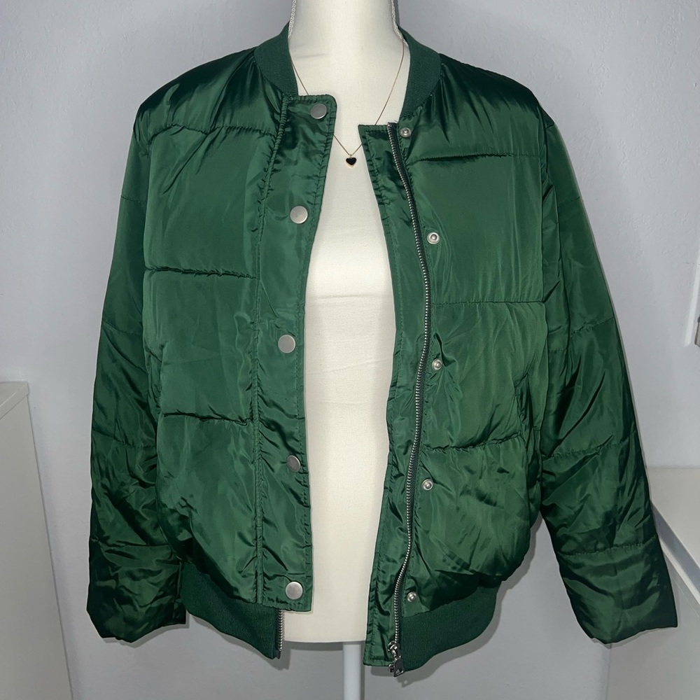 Forest Green Puffer Jacket. Barely worn.